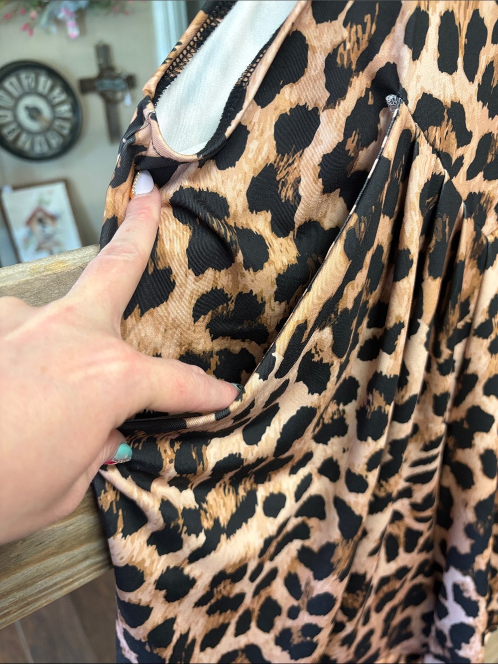 Women’s Leopard Print Overall Jumpsuit NWT - Picture 2 of 6